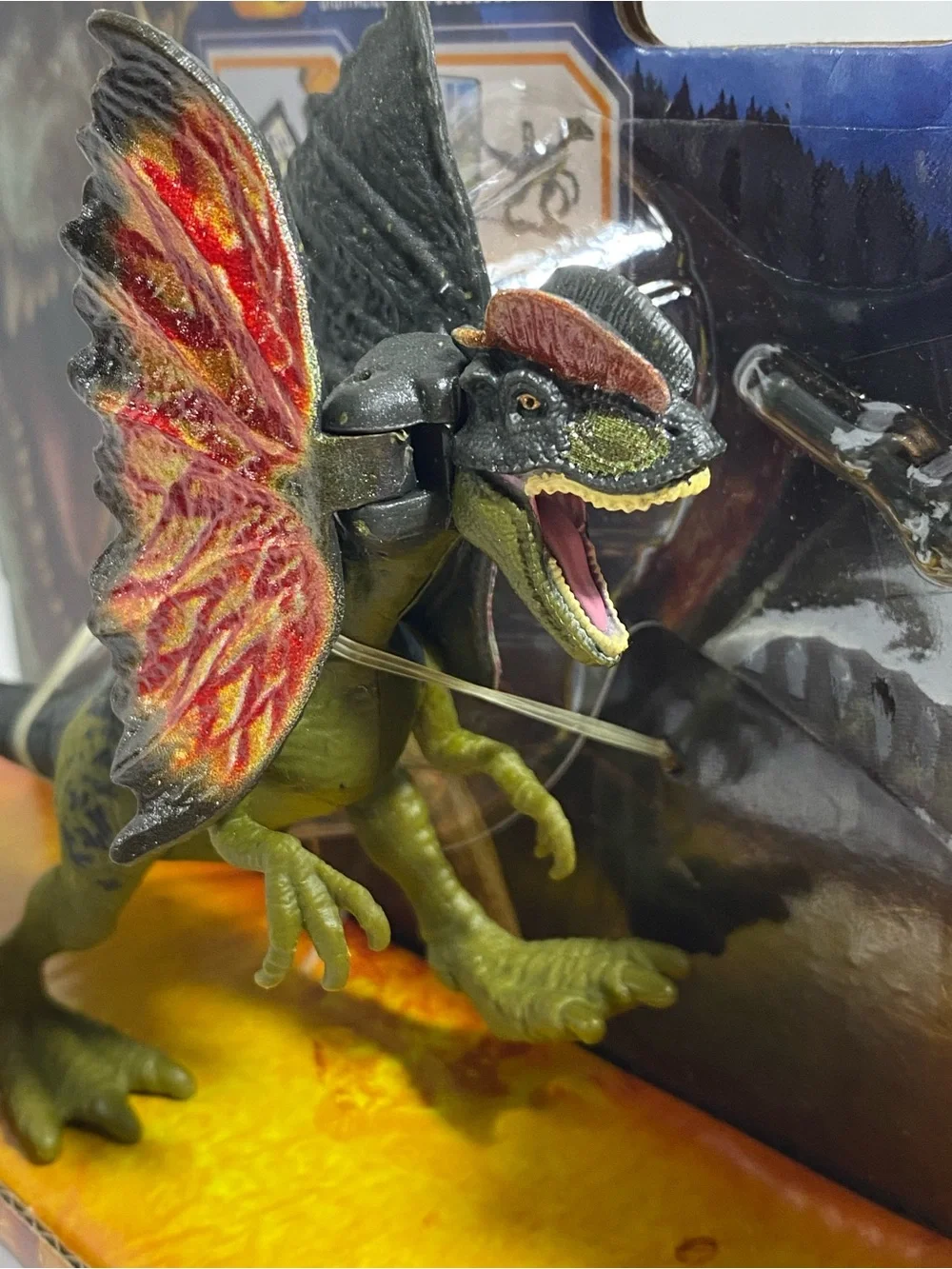 JURASSIC WORLD DOMINION CLAIRE &DILOPHOSAURUS 2021